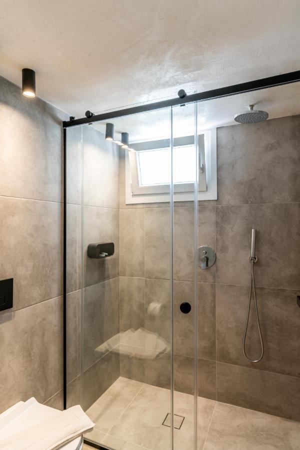 Amer Suites Fira  Ngoại thất bức ảnh