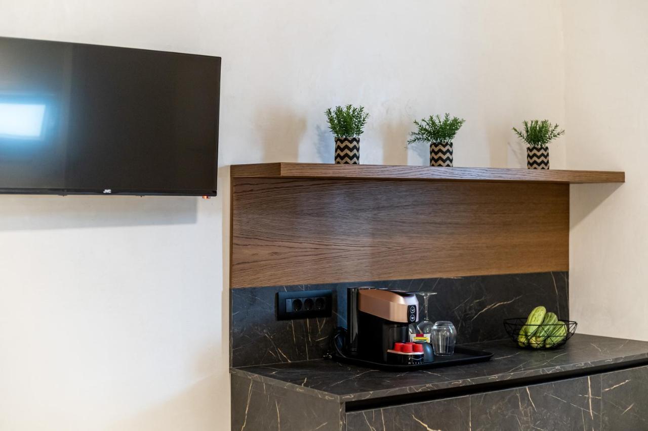 Amer Suites Fira  Ngoại thất bức ảnh