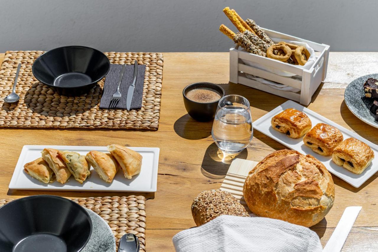 Amer Suites Fira  Ngoại thất bức ảnh